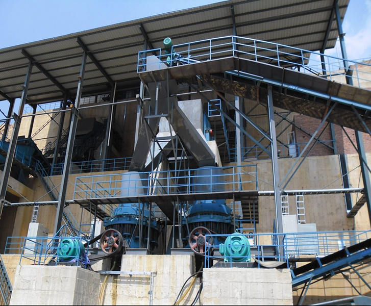 圆锥破碎机现场